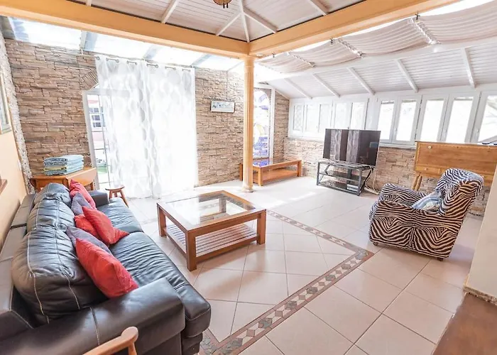 别墅 3 Bedroom In El Duque