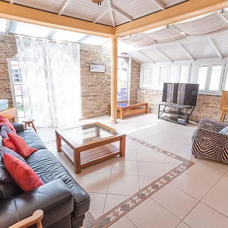 Villa 3 Bedroom In El Duque