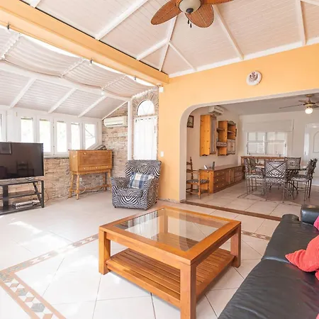 3 Bedroom In El Duque 아데제