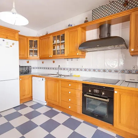 3 Bedroom In El Duque * 아데제