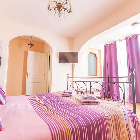 Villa 3 Bedroom In El Duque Costa Adeje (Tenerife)
